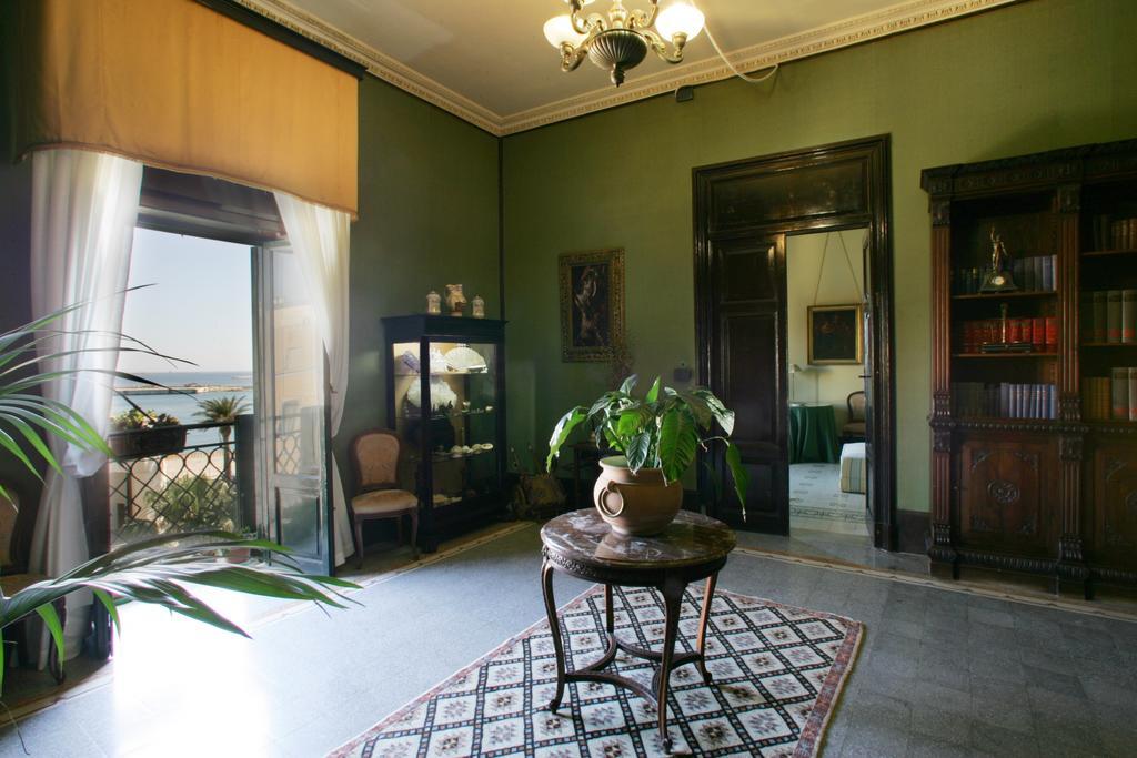 Alla Marina Bed And Breakfast Trapani Bagian luar foto