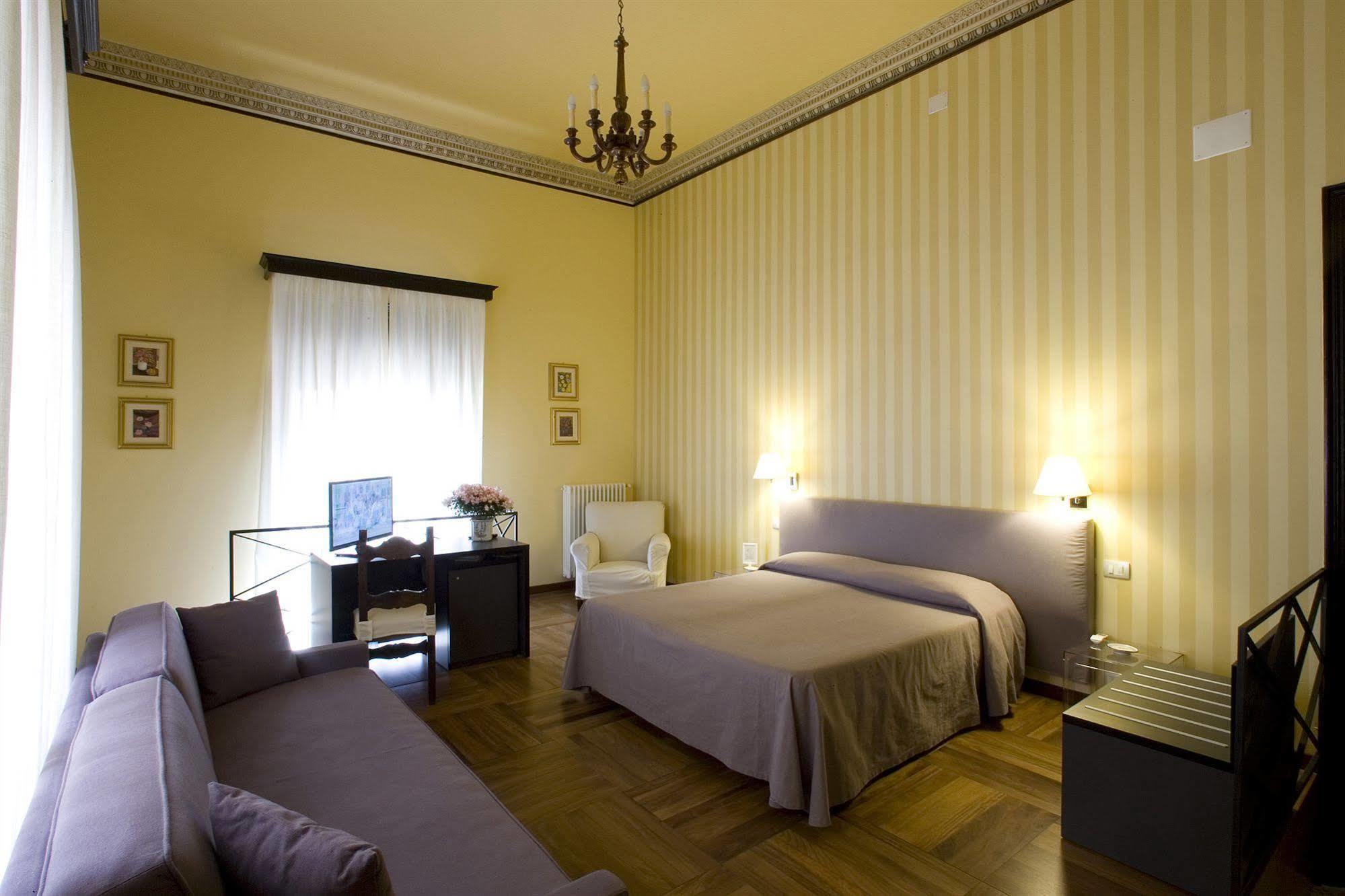 Alla Marina Bed And Breakfast Trapani Bagian luar foto